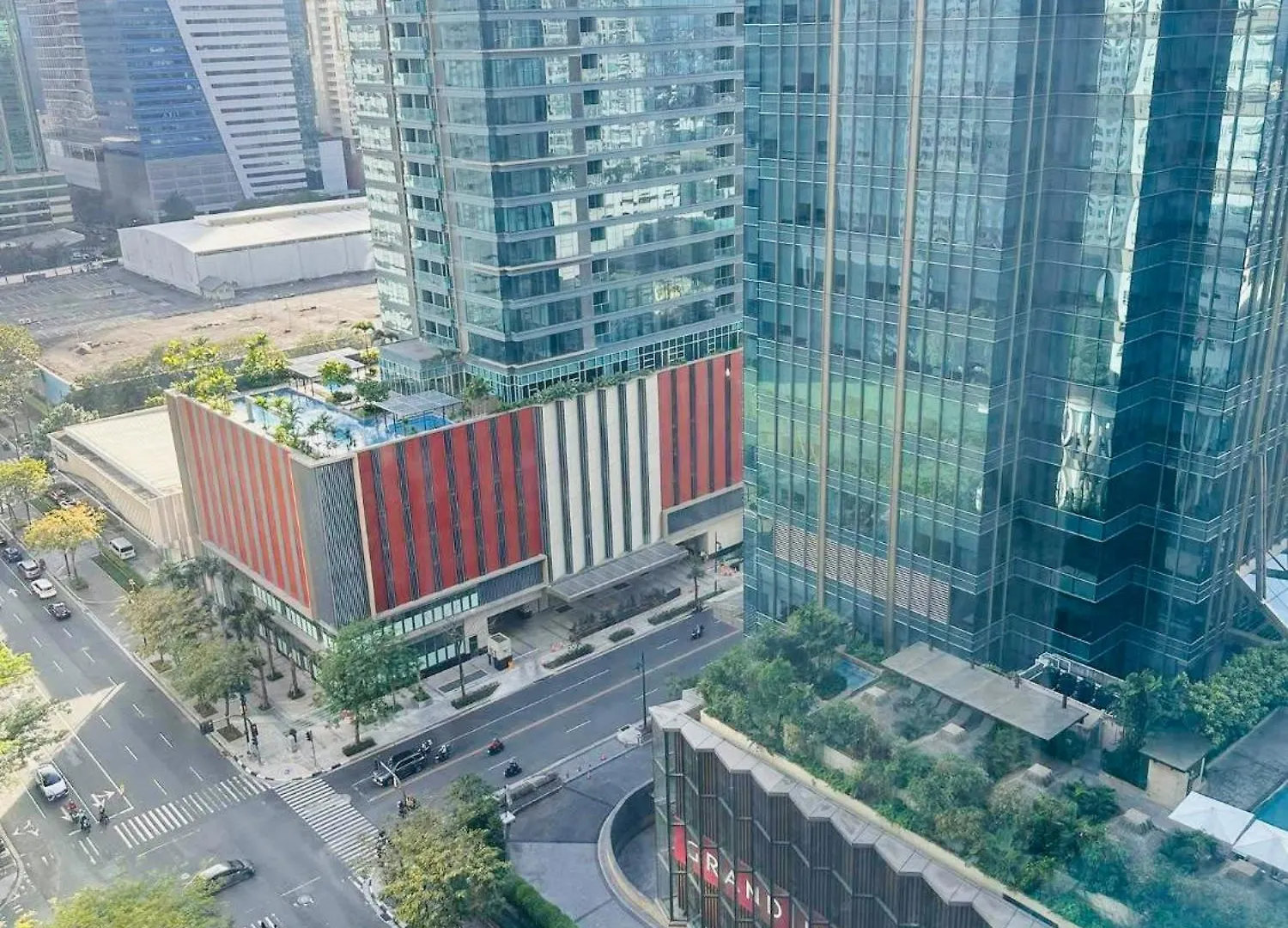 Cozi 2 Bedroom Serene Uptown Condo Grand Hyatt Bgc Manila 0*,  Philippines
