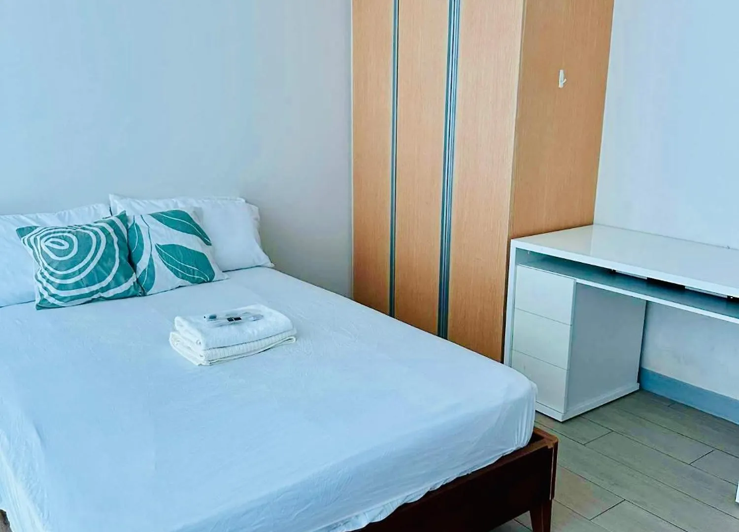 Apartment Cozi 2 Bedroom Serene Uptown Condo Grand Hyatt Bgc Manila Philippines