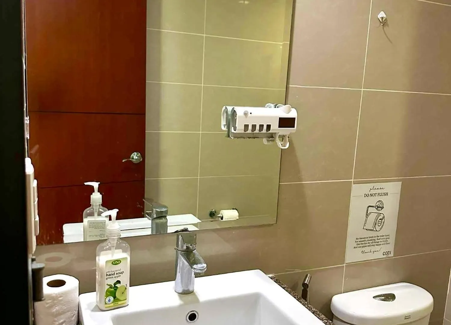Cozi 2 Bedroom Serene Uptown Condo Grand Hyatt Bgc Manila